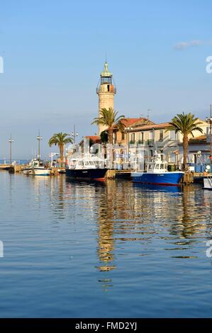 La France, Gard, Camargue, Le Grau du Roi le long du Canal du Rhône à Sète Banque D'Images