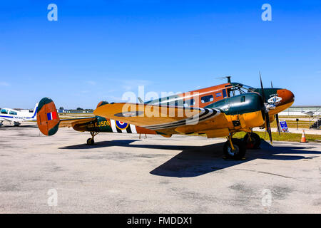 Un Beechcraft C-45 Expediter transport VIP avion depuis 1944 à Sarasota Floride aéroport SRQ Banque D'Images