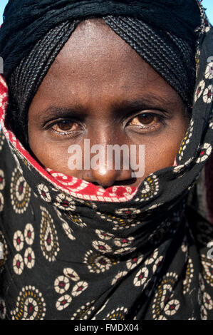 Jeune femme musulmane appartenant à la tribu Afar (Éthiopie) Banque D'Images