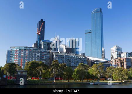 Avis de Rialto Towers le long de la rivière Yarra, Melbourne, Victoria, Australie Banque D'Images