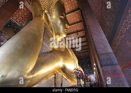 Bouddha couché, Wat Pho, Bangkok, Thaïlande Banque D'Images