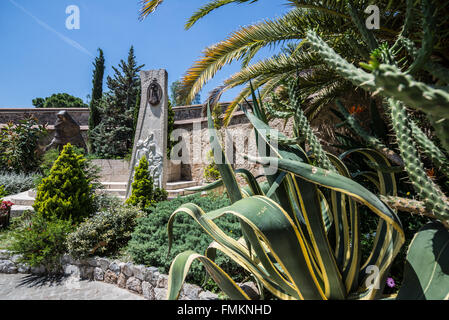 Statue de Saint Joseph de l'église de montagne situé près de Parc Guell à Barcelone, Espagne Banque D'Images