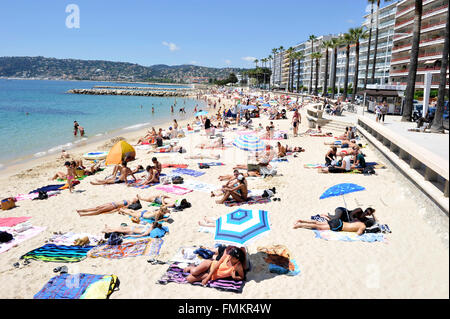 Plage de Juan les Pins, Côte d'Azur, France Banque D'Images