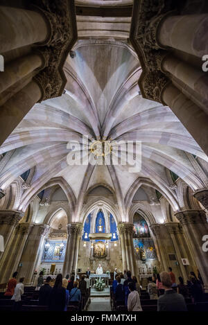 La basilique et l'Église expiatoire de la Sainte Famille conçu par conçu par Antoni Gaudi connu comme Sagrada Familia de Barcelone, Spa Banque D'Images