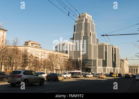 Nouvel immeuble de grande hauteur dans le centre-ville de Moscou Banque D'Images