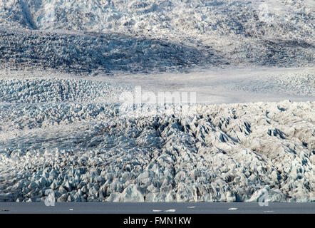 Le glacier d'Oraefajokull et la lagune de Fjallsarlon, près de Jokulsarlon, dans le sud de l'Islande Banque D'Images