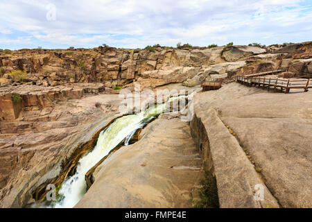 Les visiteurs à la plate-forme d'Augrabies Falls, Orange River, Northern Cape, Afrique du Sud, Namibie Banque D'Images