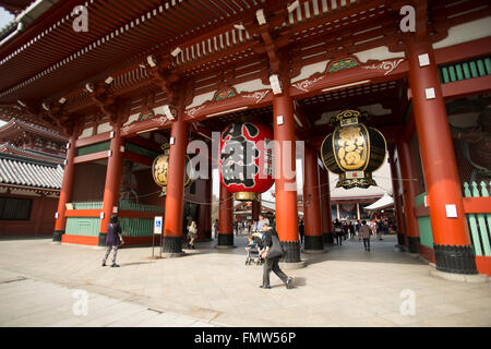 Sensoji Temple est une attraction touristique majeure dans la région de Tokyo. Banque D'Images