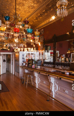 Vue de l'intérieur du Crystal Bar à Virginia City, Nevada, USA Banque D'Images