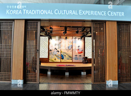 Centre d'expérience de la culture traditionnelle de la Corée l'aéroport international Incheon Corée du Sud Banque D'Images