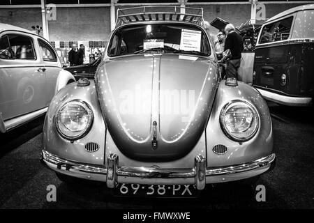 Volkswagen Beetle Subcompact, 1971. Noir et blanc. Banque D'Images
