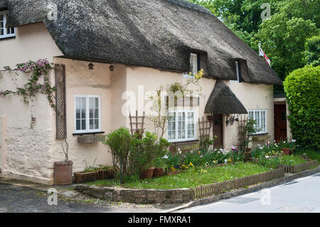 Un traditionnel anglais chaumières en Occident, Lulworth Dorset, Angleterre Banque D'Images