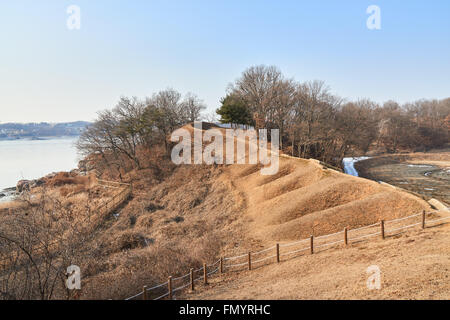Deokpojin, qui était un camp militaire pour Sondolmok de Joseon. Il y a des casemates contre marine française et la marine américaine sur 150 oui Banque D'Images