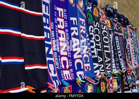 Murrayfield, Edinburgh, Ecosse. Mar 13, 2016. RBS Six Nations championnats. L'Ecosse contre la France. Foulards alignés pour la vente. Credit : Action Plus Sport/Alamy Live News Banque D'Images