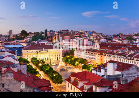 Lisbonne, Portugal skyline sur la place Rossio. Banque D'Images
