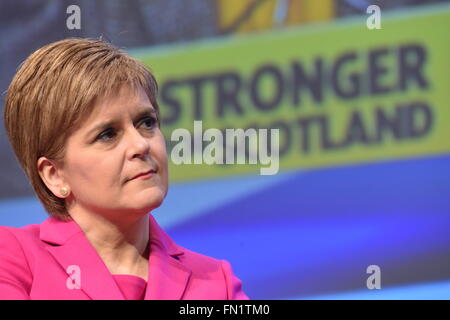 Glasgow, Ecosse, GBR - 13 Mars : Nicola Sturgeon MSP - Premier Ministre de l'Écosse et chef de parti - le dernier jour du Parti national écossais (SNP) Conférence de printemps qui a eu lieu le dimanche 13 mars 2016 à Glasgow, en Écosse. Banque D'Images