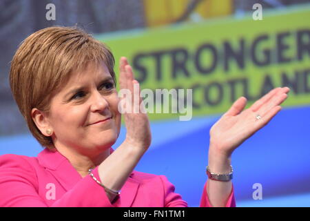 Glasgow, Ecosse, GBR - 13 Mars : Nicola Sturgeon MSP - Premier Ministre de l'Écosse et chef de parti - le dernier jour du Parti national écossais (SNP) Conférence de printemps qui a eu lieu le dimanche 13 mars 2016 à Glasgow, en Écosse. Banque D'Images