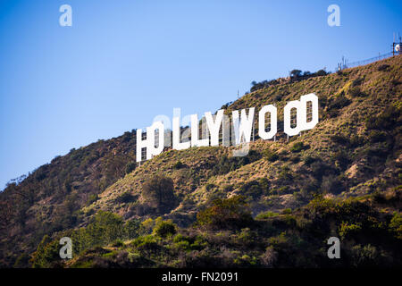 LOS ANGELES - le 29 février 2016 : Le panneau Hollywood sur Mt. Lee. Le signe iconique a été créé en 1923. Banque D'Images
