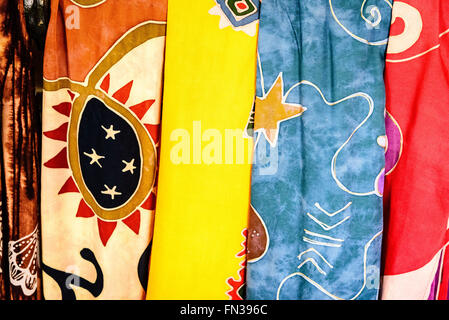 Robes Soleil tropical, Redcliffe Quay, St John's, Antigua Banque D'Images