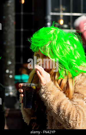 Londres, Royaume-Uni. 13 mars 2016, Saint Patrick's day célébrations dans Londres, Angleterre, Royaume-Uni Banque D'Images