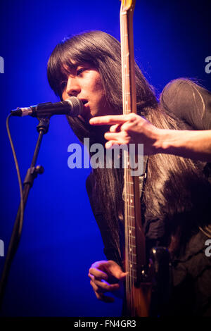 Milan Italie. 13 mars 2016. Le bruit japonais-rock BO NINGEN effectue sur scène à l'ouverture de Magazzini Generali le spectacle des Sauvages Crédit : Rodolfo Sassano/Alamy Live News Banque D'Images