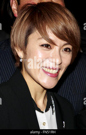 Eriko Imai, la chanteuse et membre du groupe féminin, assiste à la vitesse du Parti démocratique libéral convention nationale le 13 mars 2016, Tokyo, Japon. Imai est debout comme un candidat officiel LDP pour la maison de campagne de l'élection des conseillers municipaux. Le premier ministre Shinzo Abe a encouragé les candidats et leur a demandé de ne pas perdre le pouvoir de la coalition de l'opposition du Parti démocratique du Japon et le Parti communiste japonais. © Rodrigo Reyes Marin/AFLO/Alamy Live News Banque D'Images