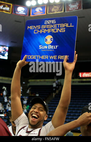 La Nouvelle-Orléans, Louisiane, Etats-Unis. Mar 13, 2016. Little Rock remporte le championnat de conférence Sunbelt 2016 dernier match contre UL Warhawks Monroe tenue à UNO Lakefront Arena de la Nouvelle Orléans, Louisiane. Steve Dalmado/CSM/Alamy Live News Banque D'Images