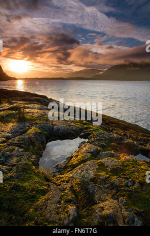 Coucher de soleil sur le Loch Linnhe. Prises à partir de l'ouest en direction du sud à Lochside Corran Ferry Banque D'Images