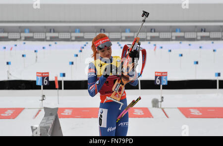 Oslo, Norvège. Mar 13, 2016. Gabriela Soukalova de République tchèque avant le championnat du monde de Biathlon IBU, le Women's 12,5km départ groupé à la concurrence Holmenkollen Ski Arena, Oslo, le 13 mars 2016. © Tibor Alfoldi/CTK Photo/Alamy Live News Banque D'Images