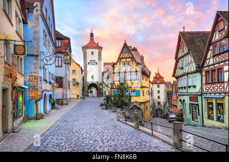 Maisons colorées à colombages à Rothenburg ob der Tauber, Allemagne Banque D'Images