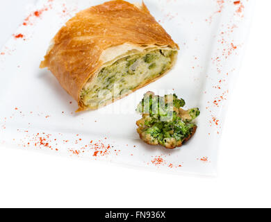 Apéritif de brocoli dans la pâte. Banque D'Images