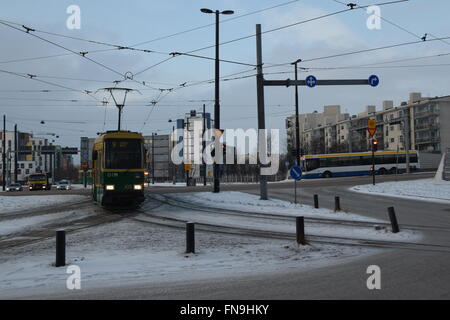 Les lignes de bus et tramway à Helsinki, Hietalahdenranta junction Banque D'Images