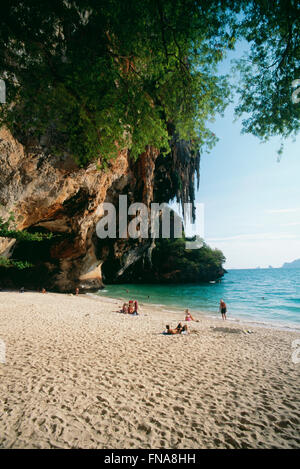 Hat Tham Phra Nang Beach en Thaïlande Banque D'Images