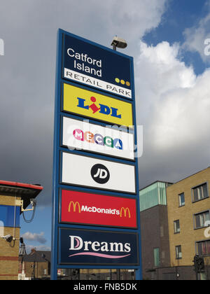 Catford Island Retail Park Banque D'Images