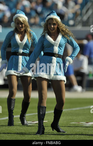 Jacksonville, Floride, USA. 23 Dec, 2007. Jacksonville Jaguars cheerleaders au cours de l'avocats adjoints 49-11 victoire contre les Raiders d'Oakland à Jacksonville Municipal Stadium le 23 décembre 2007 à Jacksonville, en Floride. ZUMA Press/Scott A. Miller © Scott A. Miller/ZUMA/Alamy Fil Live News Banque D'Images