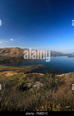 Printemps, Derwentwater de surprise de vue, Keswick, Parc National de Lake district, comté de Cumbria, Angleterre, Royaume-Uni Banque D'Images