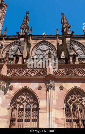 Façade de la Cathédrale Notre Dame de Strasbourg, Alsace France Banque D'Images