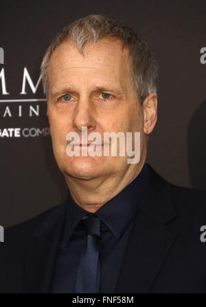 New York, USA. 14Th Mar, 2016. Acteur JEFF DANIELS assiste à la première mondiale de la série : 'divergentes Allegiant' tenue à l'AMC Loews Lincoln Square Theatre. Credit : Nancy/Kaszerman ZUMA Wire/Alamy Live News Banque D'Images