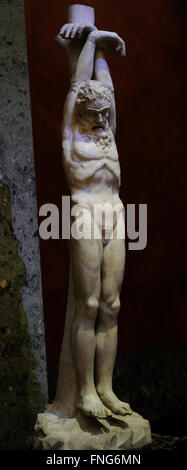 Le supplice de Marsyas. Travail de romain le 1er-2e siècle. En. Silène Marsyas a été puni pour avoir osé contester à l'Apollo music contest. Fragment du groupe de sculptures de la 3e siècle BC. Le Musée de l'Ermitage. Saint Petersburg. La Russie. Banque D'Images