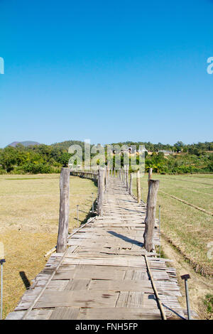 Su Tong Pae pont de bambou Banque D'Images