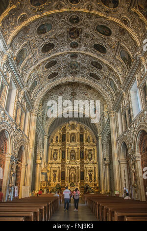 Monastère de Santo Domingo de Guzmán est un complexe de bâtiments ecclésiastiques Baroque à Oaxaca, au Mexique. Banque D'Images