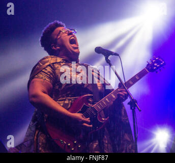 Bogota, Colombie. Mar 11, 2016. Alabama Shakes membre du groupe Bretagne Howard lors de la deuxième journée du festival de musique au pique-nique Estereo à Bogotá, Colombie. © Daniel Garzón Herazo/Pacific Press/Alamy Live News Banque D'Images