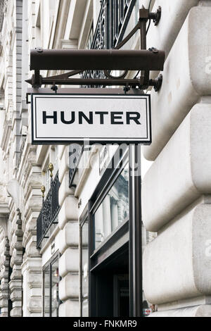 Inscrivez-vous sur la boutique chaussures boot Hunter dans Regent Street, Londres. Banque D'Images