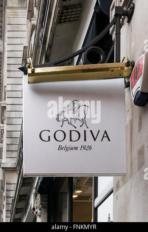 Godiva Chocolatier signe sur le shop dans Regent Street, Londres. Banque D'Images