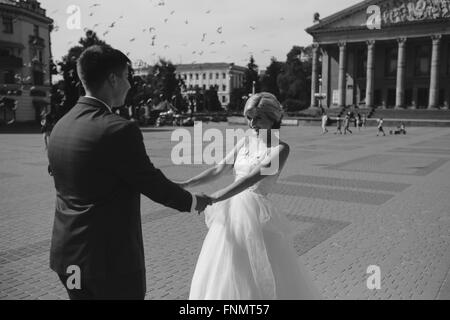 Jeune couple de mariage Banque D'Images