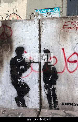 Graffitis sur les murs autour de Ramallah, Cisjordanie, Palestine Banque D'Images