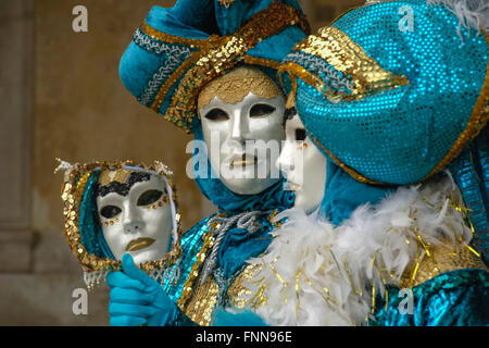 Carnaval de Venise participants costumés en Italie Banque D'Images