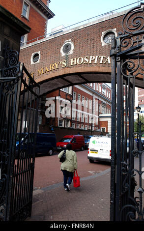 Saint Mary's Hospital est situé à Paddington, Londres. Elle a été fondée en 1845. Jusqu'en 1988 l'hôpital avait sa propre école de médecine Banque D'Images