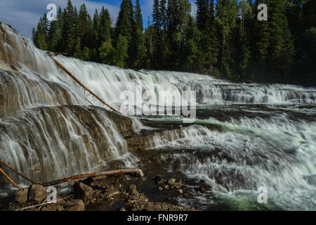 Dawson Falls, parc provincial Wells Gray, Colombie-Britannique Banque D'Images