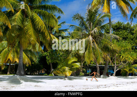 Plage de motu Tapu, un peu d'îlot dans le lagon de Bora Bora, îles de la société, Polynésie Française, Pacifique Sud. Banque D'Images